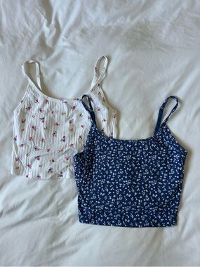 Old Navy Cropped Tank Tops Built In Bra Floral Blue White Bundle | Size M